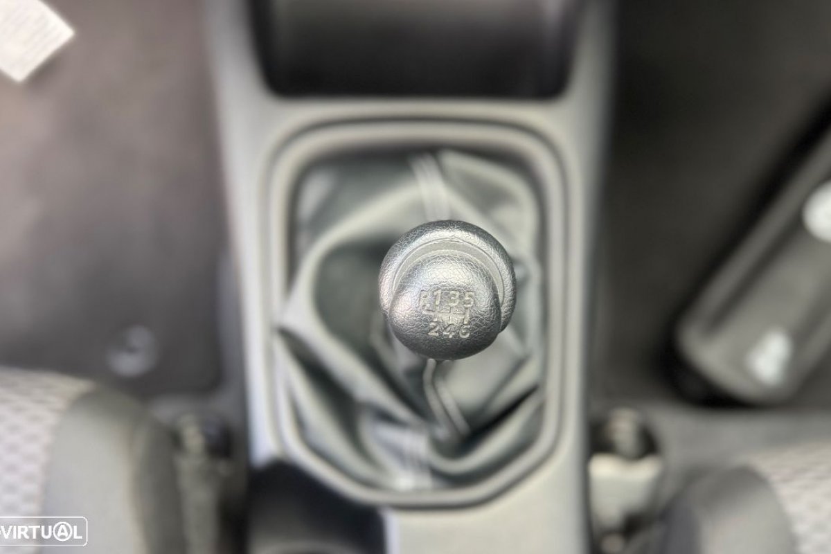 toyota-hilux-2022-diesel-2393cc