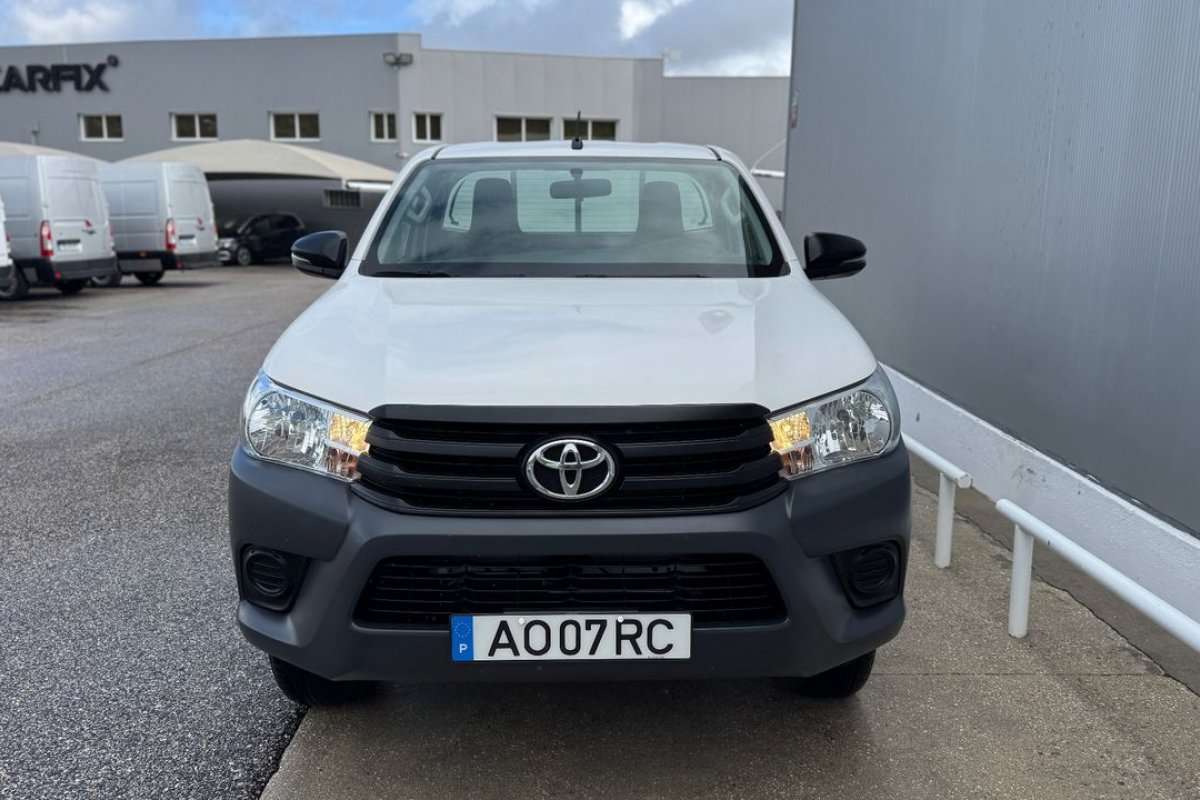 toyota-hilux-2022-diesel-2393cc