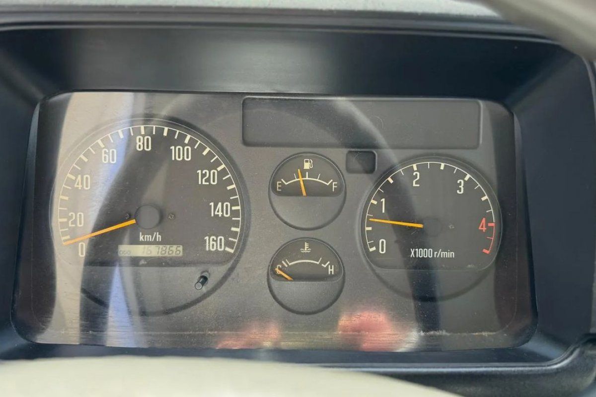 isuzu-nkr-2002-diesel-2999cc