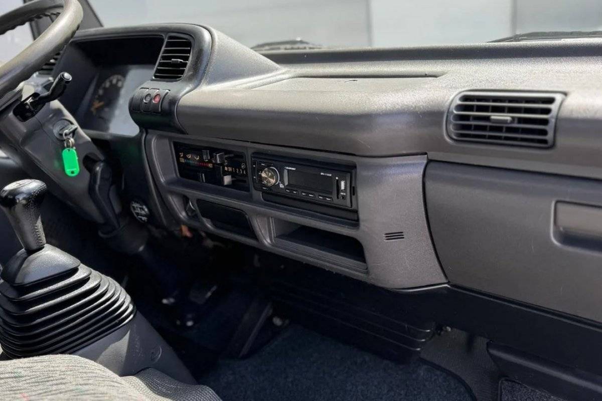 isuzu-nkr-2002-diesel-2999cc