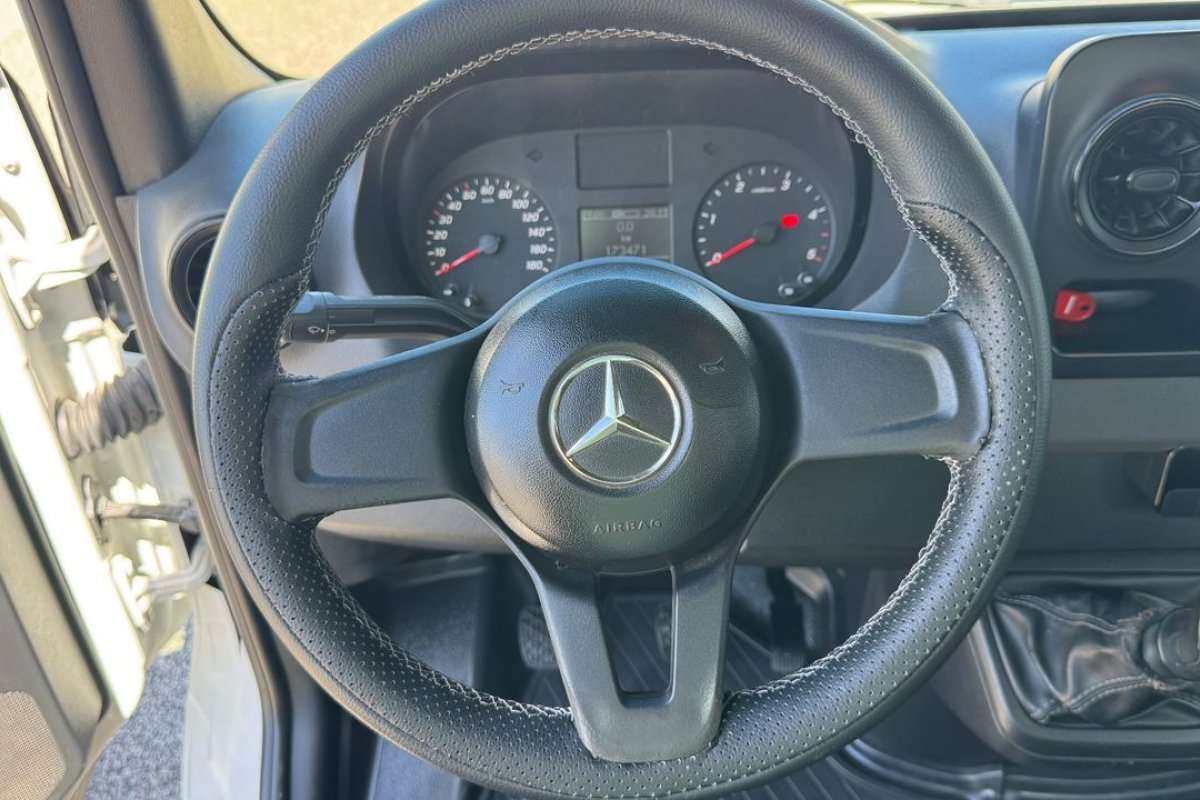 mercedes-benz-sprinter-2019-diesel-2143cc