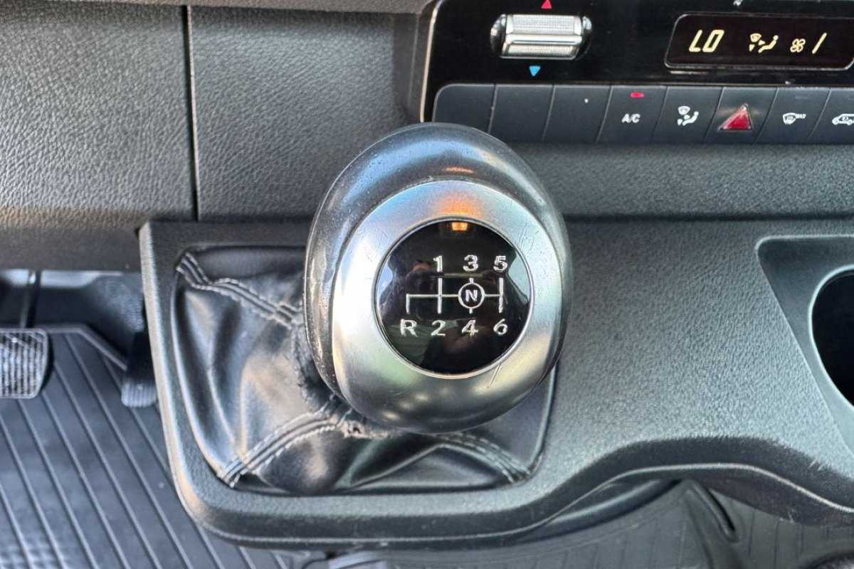 mercedes-benz-sprinter-2019-diesel-2143cc