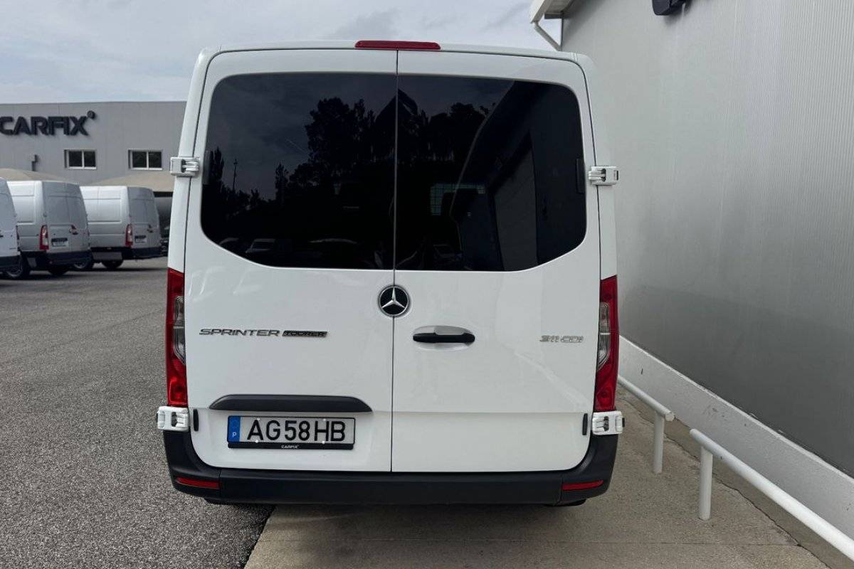 mercedes-benz-sprinter-2021-diesel-2143cc