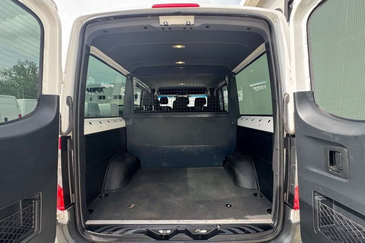 mercedes-benz-sprinter-2021-diesel-2143cc
