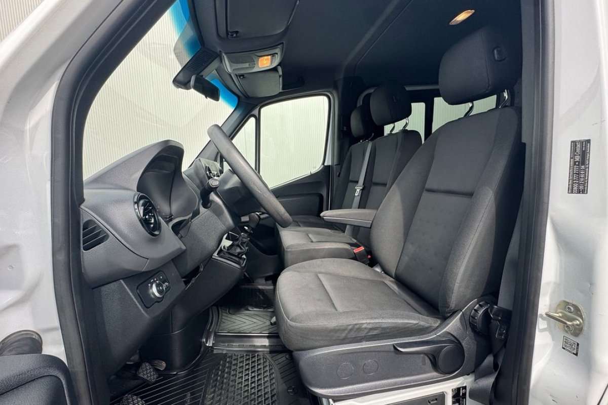 mercedes-benz-sprinter-2021-diesel-2143cc