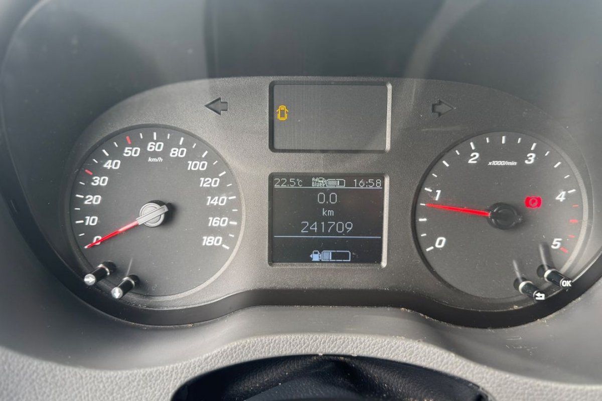 mercedes-benz-sprinter-2021-diesel-2143cc