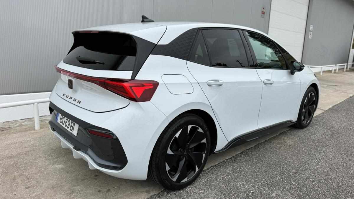 cupra-born-2023-eletrico
