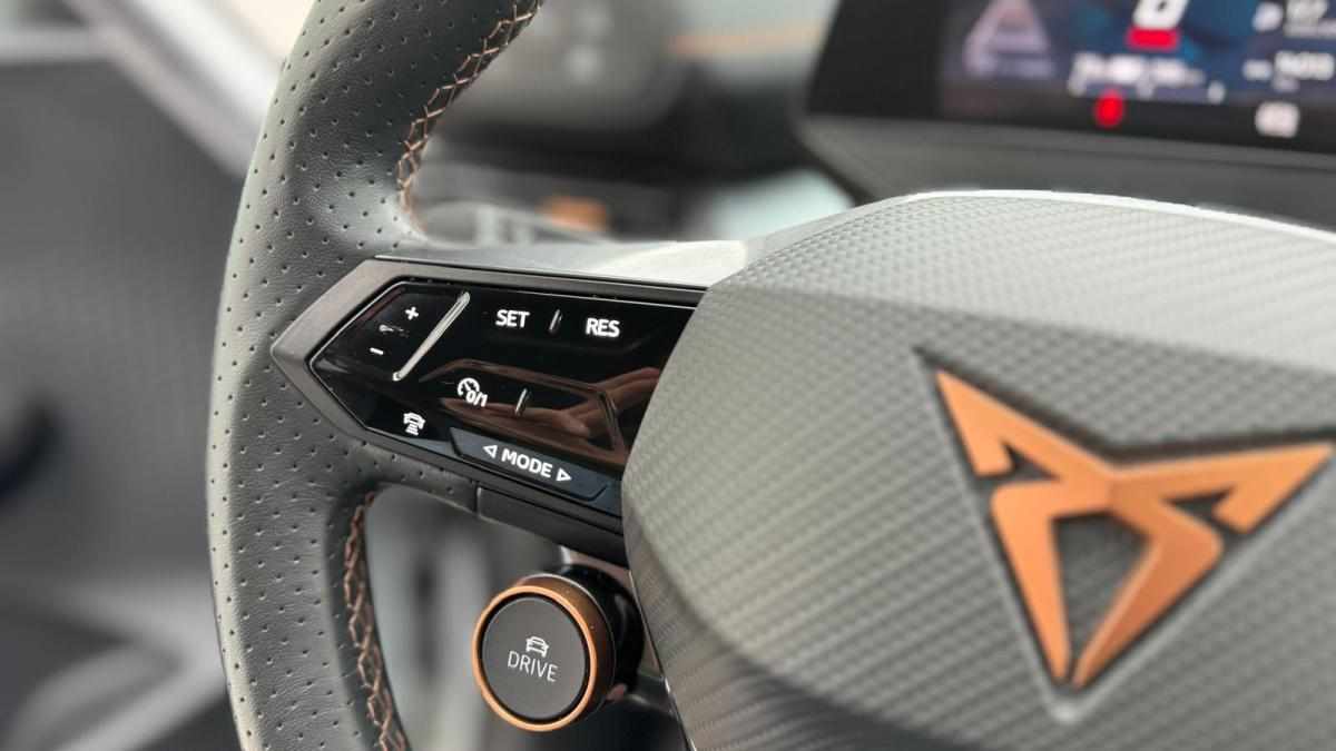 cupra-born-2023-eletrico