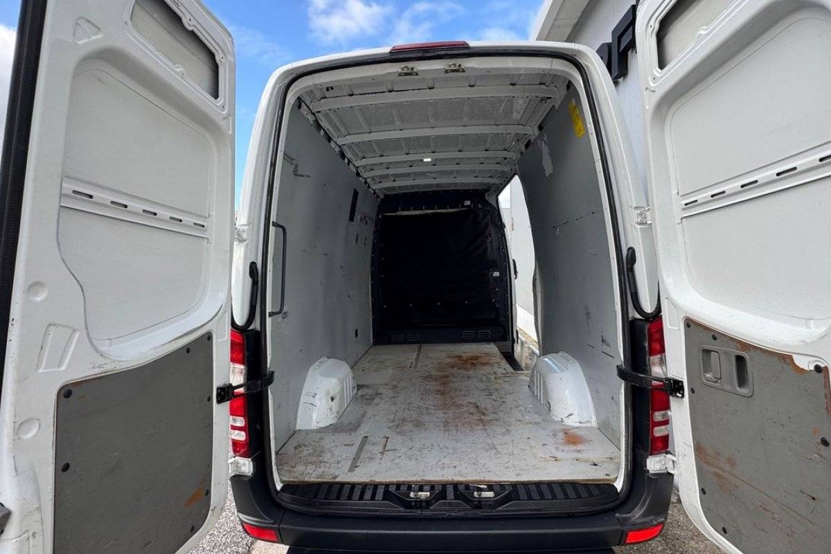 mercedes-benz-sprinter-2015-diesel-2143cc