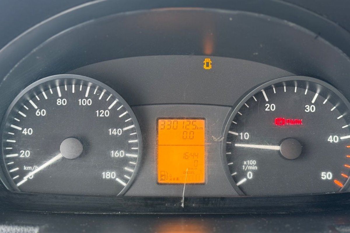 mercedes-benz-sprinter-2015-diesel-2143cc
