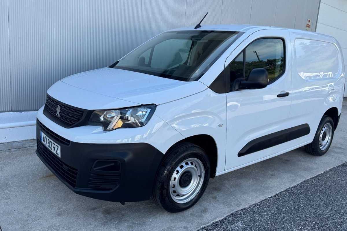 peugeot-partner-2023-diesel-1499cc