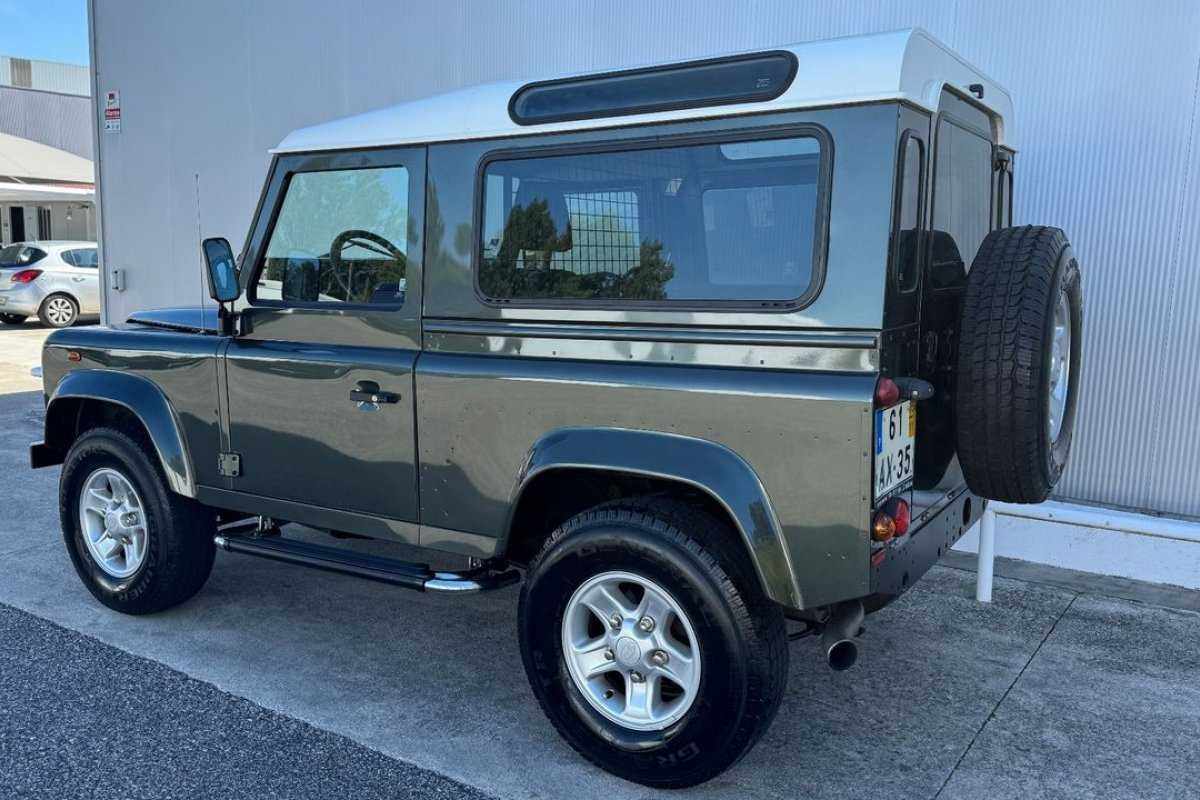 land-rover-defender-2005-diesel-2495cc