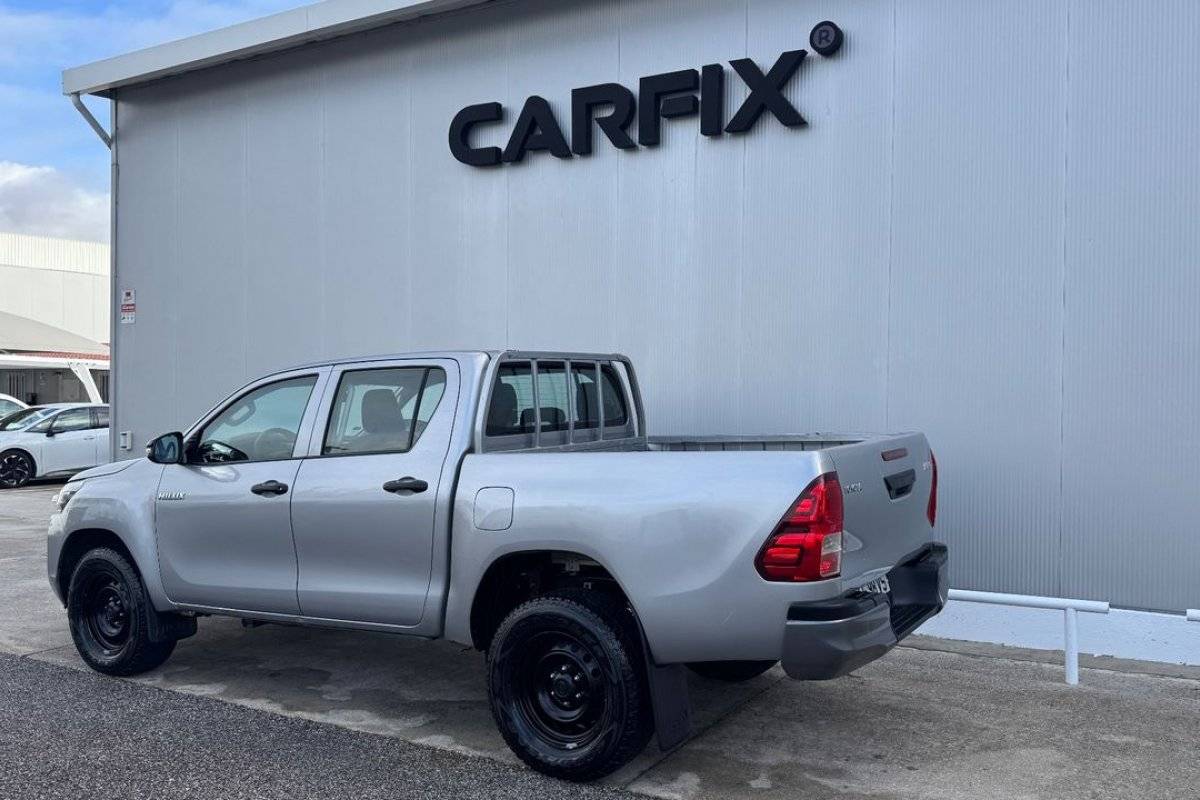 toyota-hilux-2021-diesel-2393cc