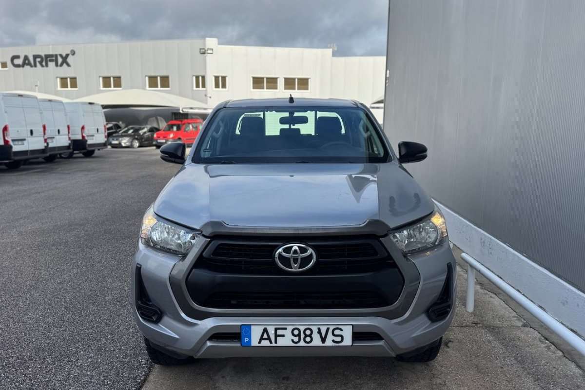 toyota-hilux-2021-diesel-2393cc