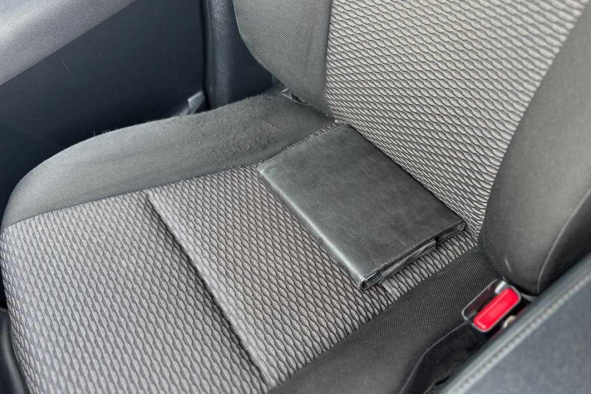 toyota-hilux-2021-diesel-2393cc
