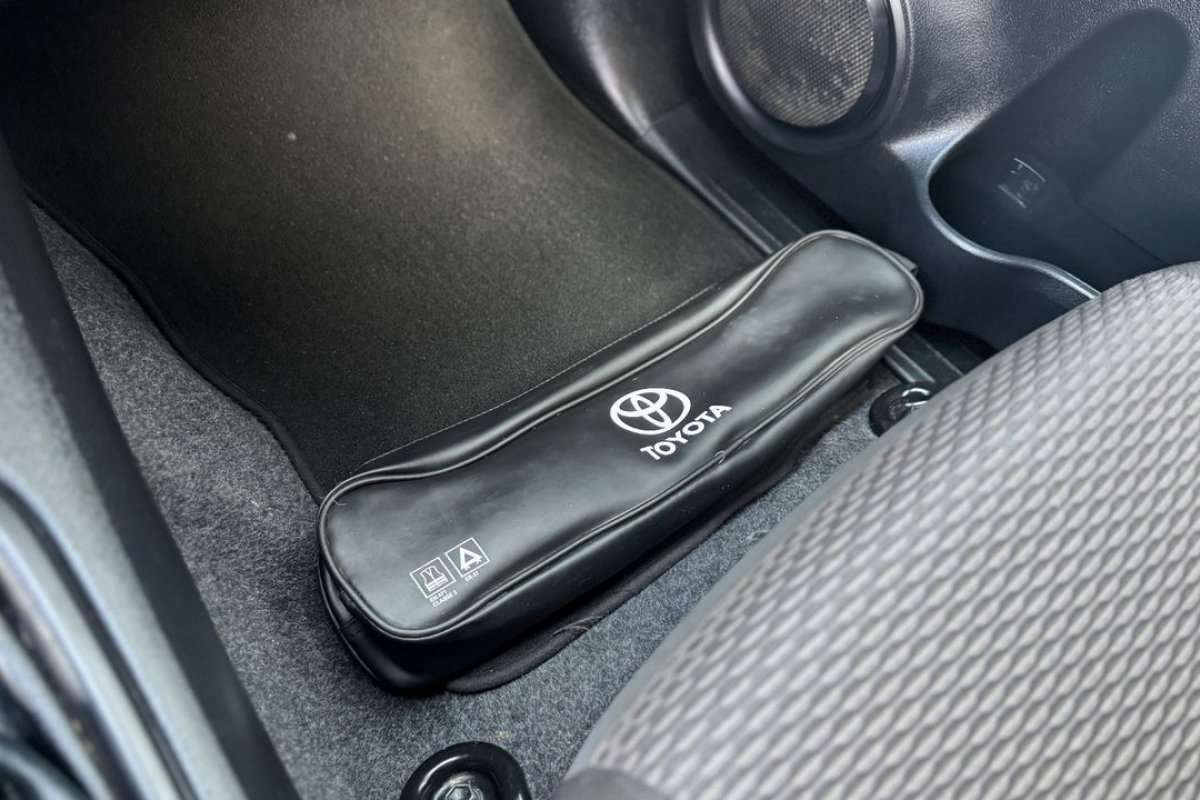 toyota-hilux-2021-diesel-2393cc