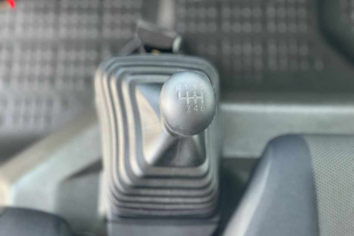 nissan-cabstar-2018-diesel-2953cc