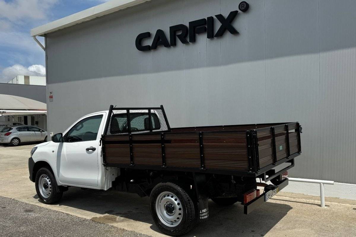 toyota-hilux-2018-diesel-2393cc