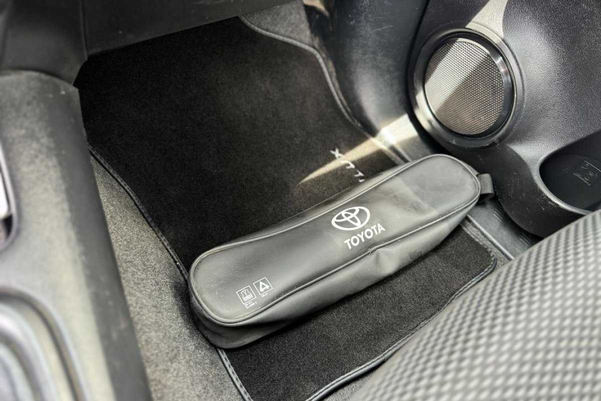 toyota-hilux-2018-diesel-2393cc