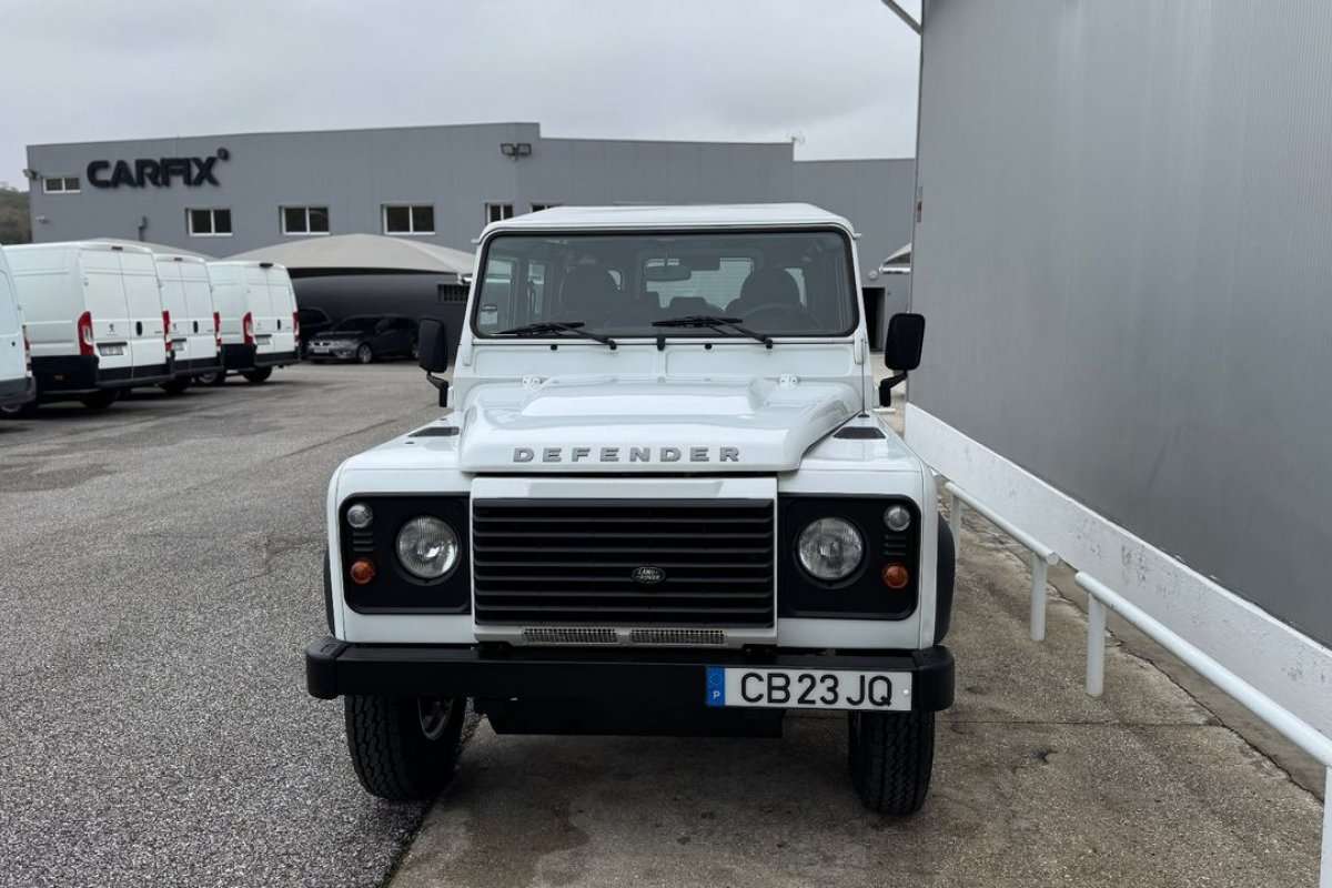 land-rover-defender-2015-diesel-2198cc