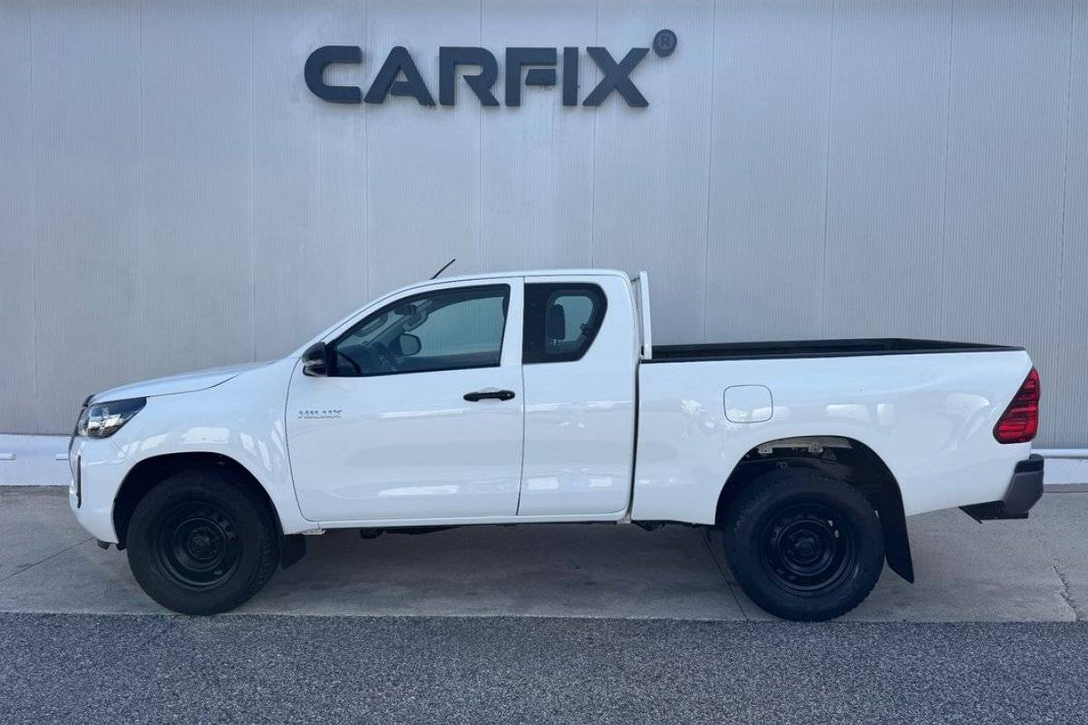 toyota-hilux-2023-diesel-2393cc