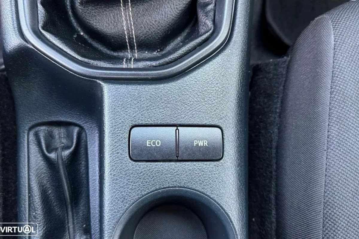 toyota-hilux-2023-diesel-2393cc