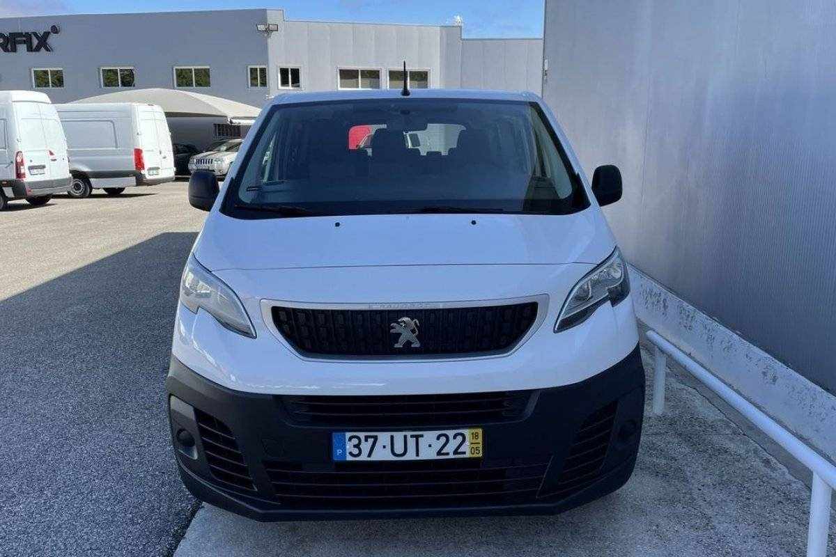 peugeot-traveller-2018-diesel-1560cc