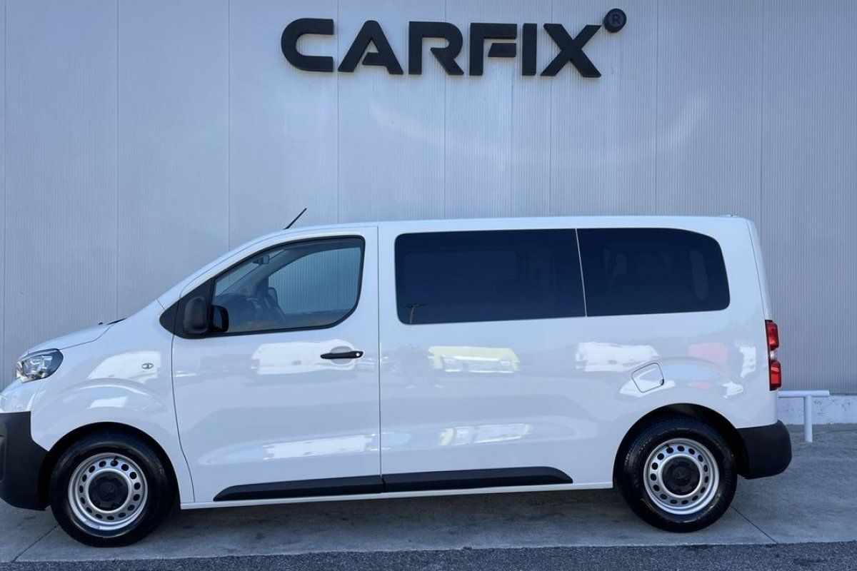 peugeot-traveller-2018-diesel-1560cc