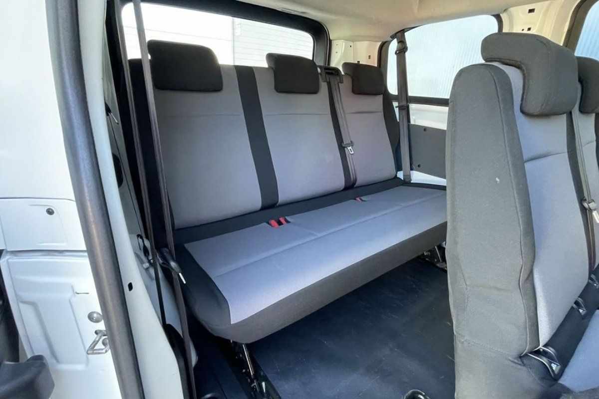 peugeot-traveller-2018-diesel-1560cc