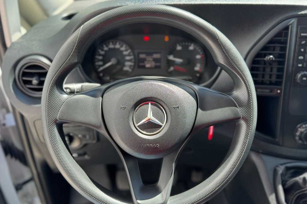 mercedes-benz-vito-2019-diesel-1598cc