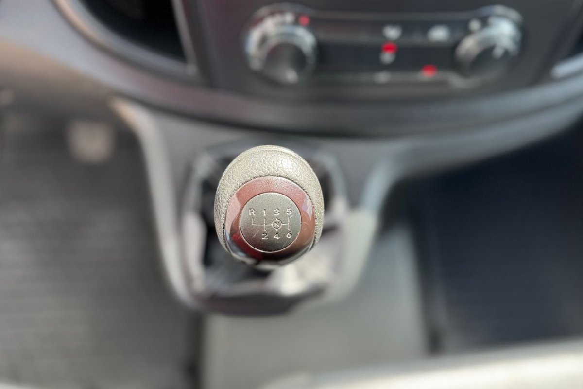 mercedes-benz-vito-2019-diesel-1598cc