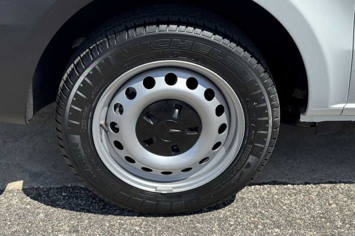 mercedes-benz-vito-2019-diesel-1598cc