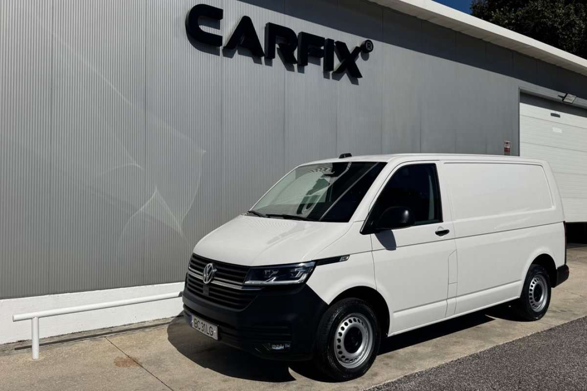 volkswagen-transporter-2023-diesel-1968cc