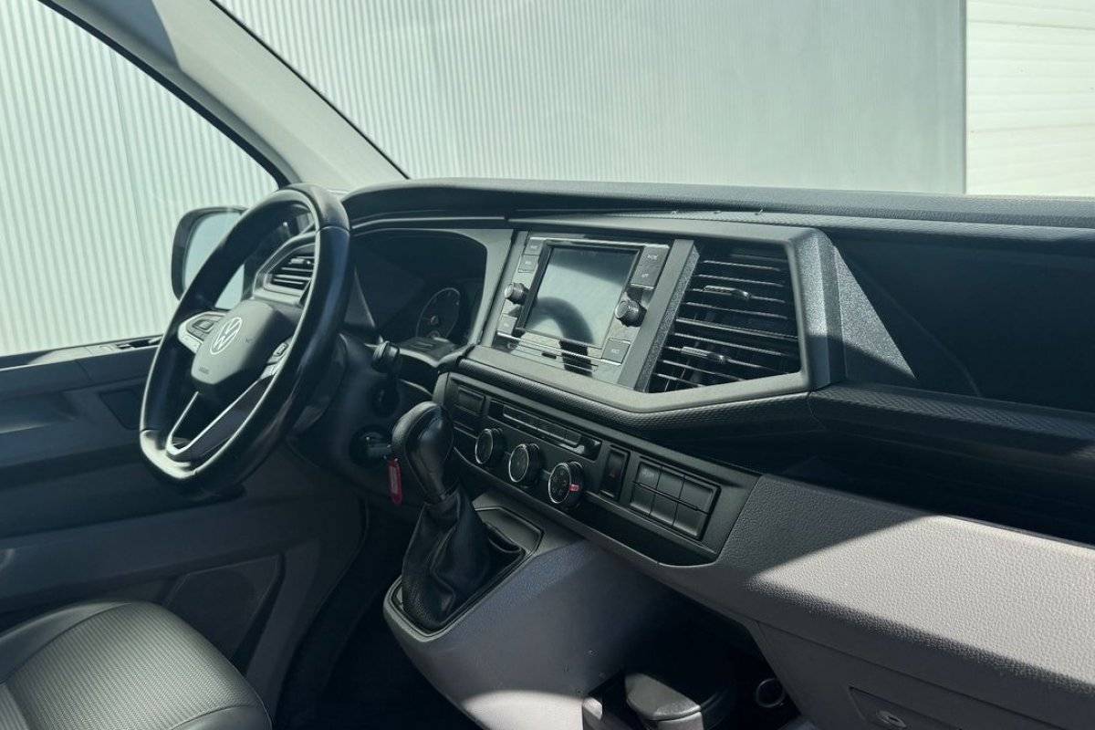 volkswagen-transporter-2023-diesel-1968cc
