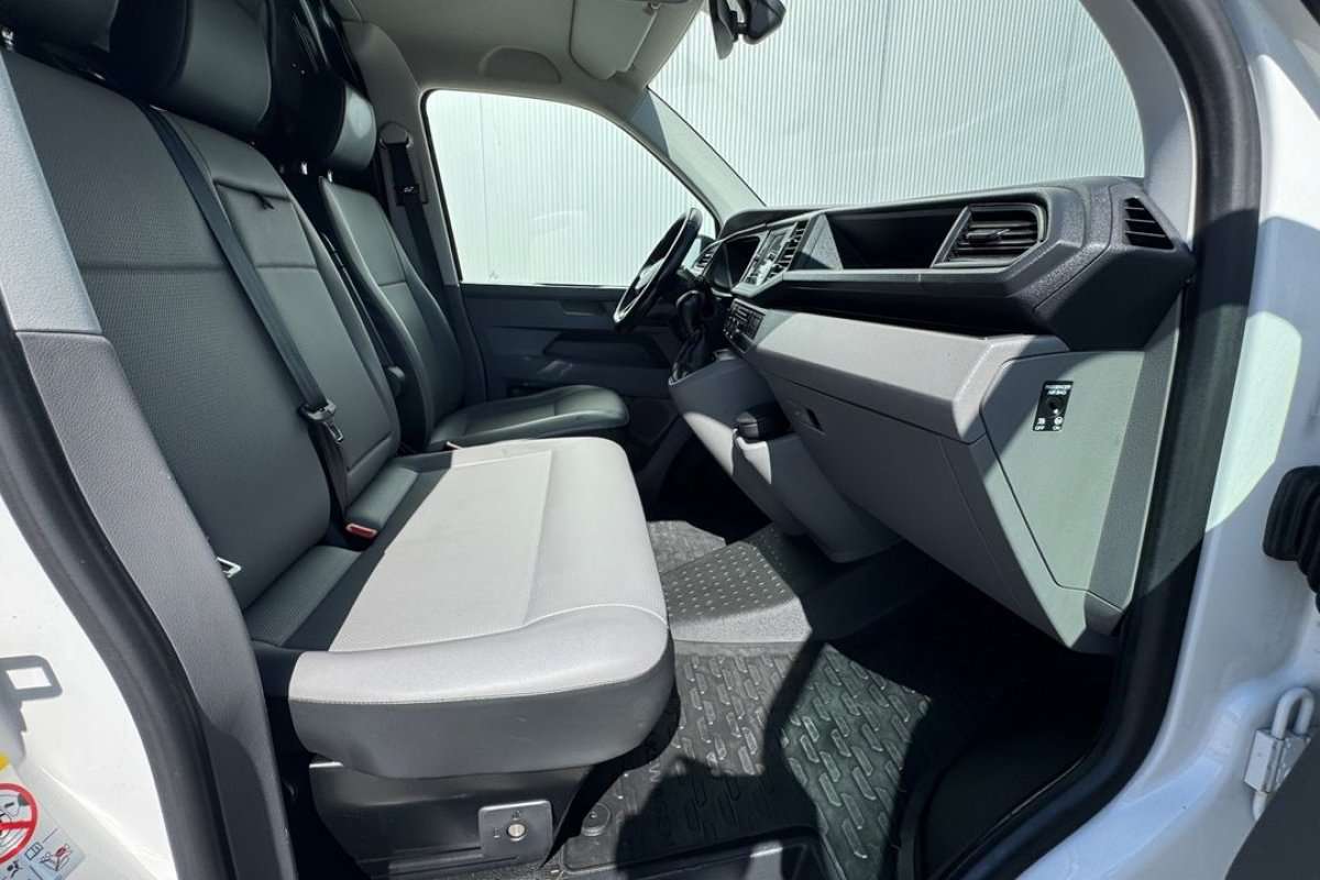 volkswagen-transporter-2023-diesel-1968cc