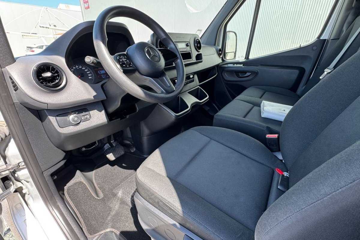 mercedes-benz-sprinter-2019-diesel-2143cc