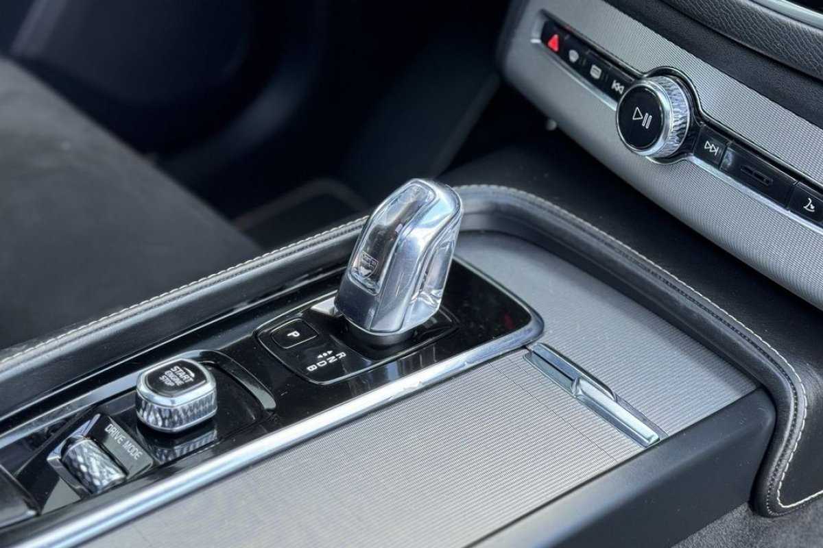 volvo-xc90-2017-hibrido-a-gasolina-1969cc