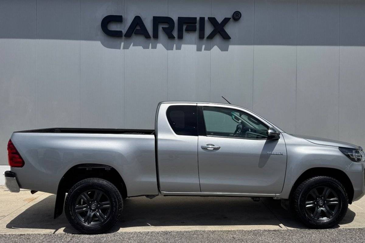 toyota-hilux-2021-diesel-2393cc