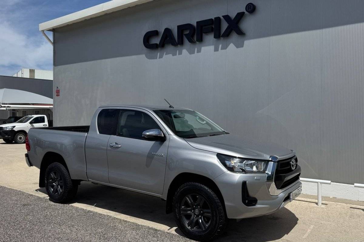 toyota-hilux-2021-diesel-2393cc