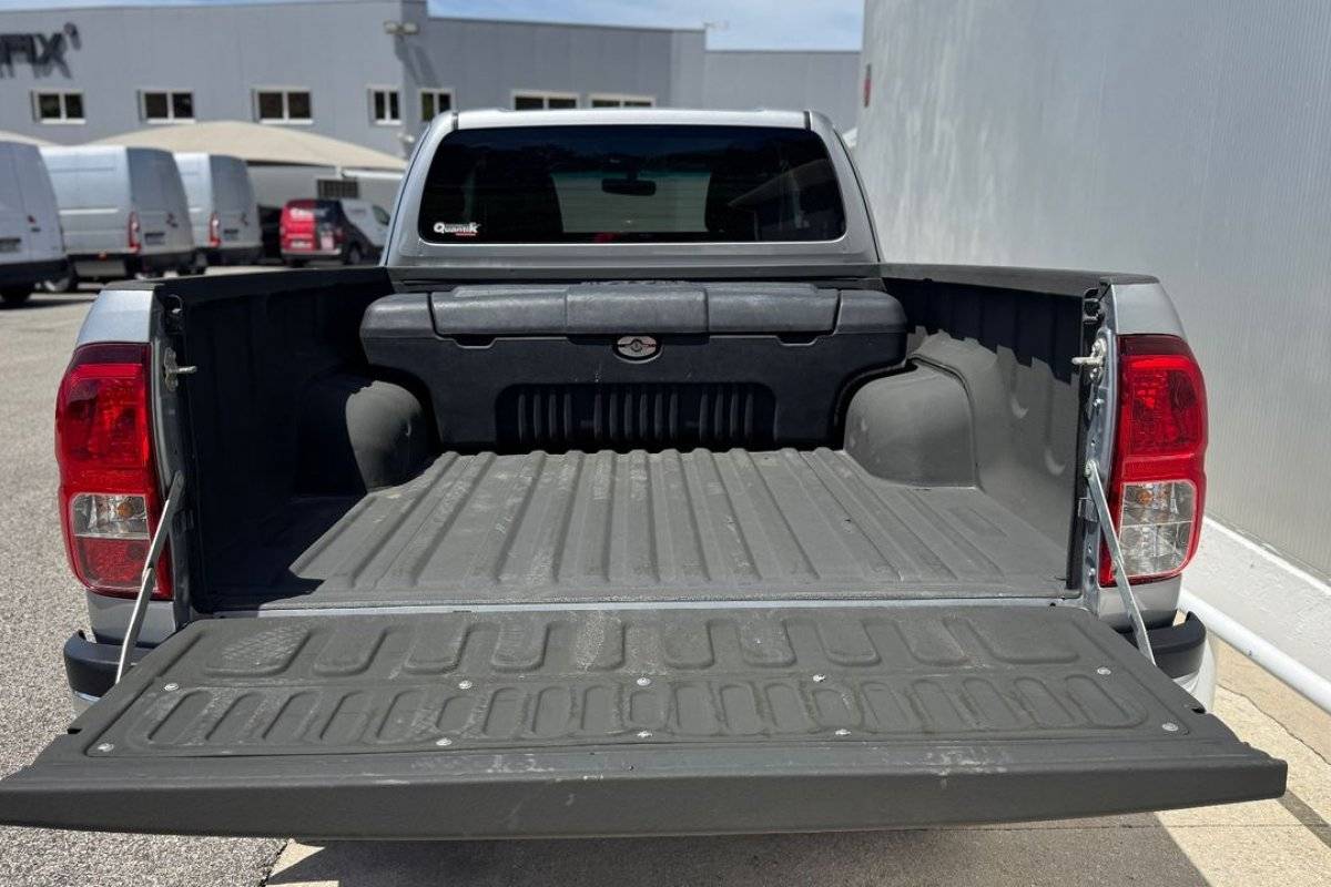 toyota-hilux-2021-diesel-2393cc