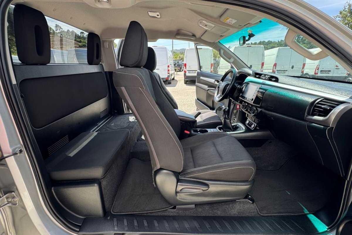 toyota-hilux-2021-diesel-2393cc