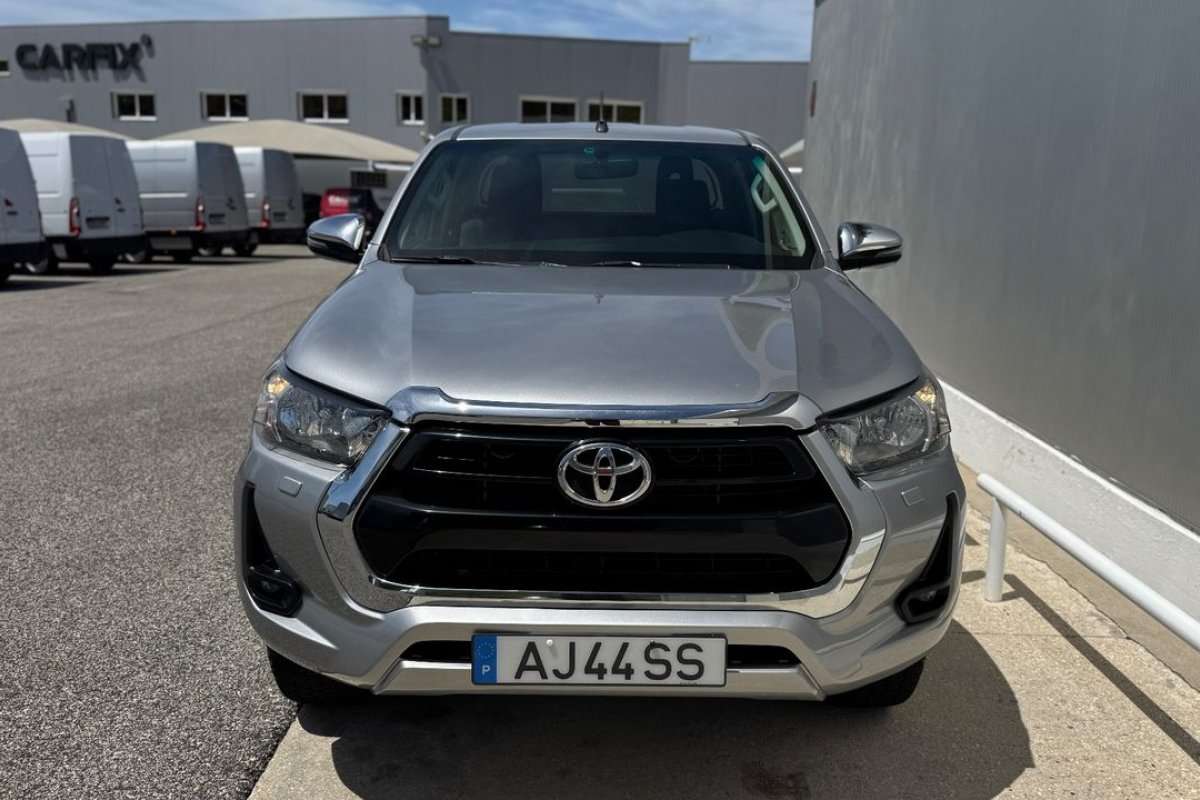 toyota-hilux-2021-diesel-2393cc