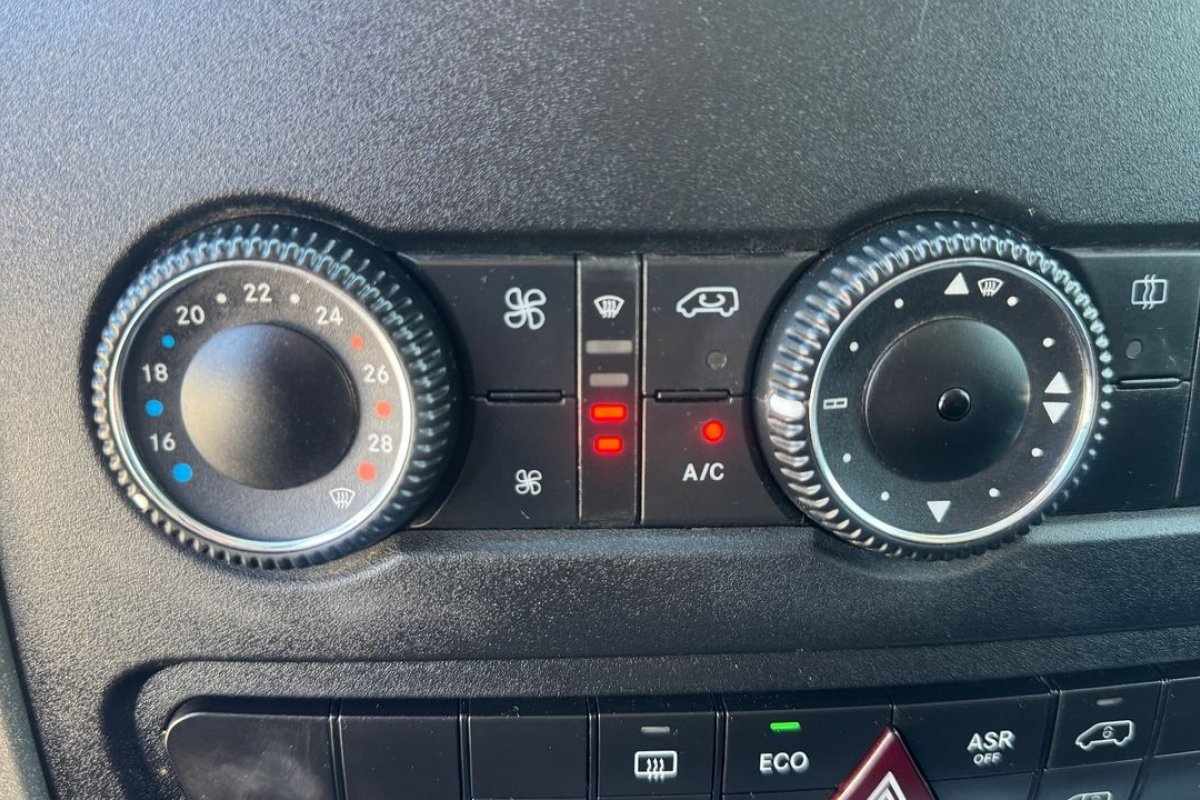 mercedes-benz-sprinter-2015-diesel-2143cc