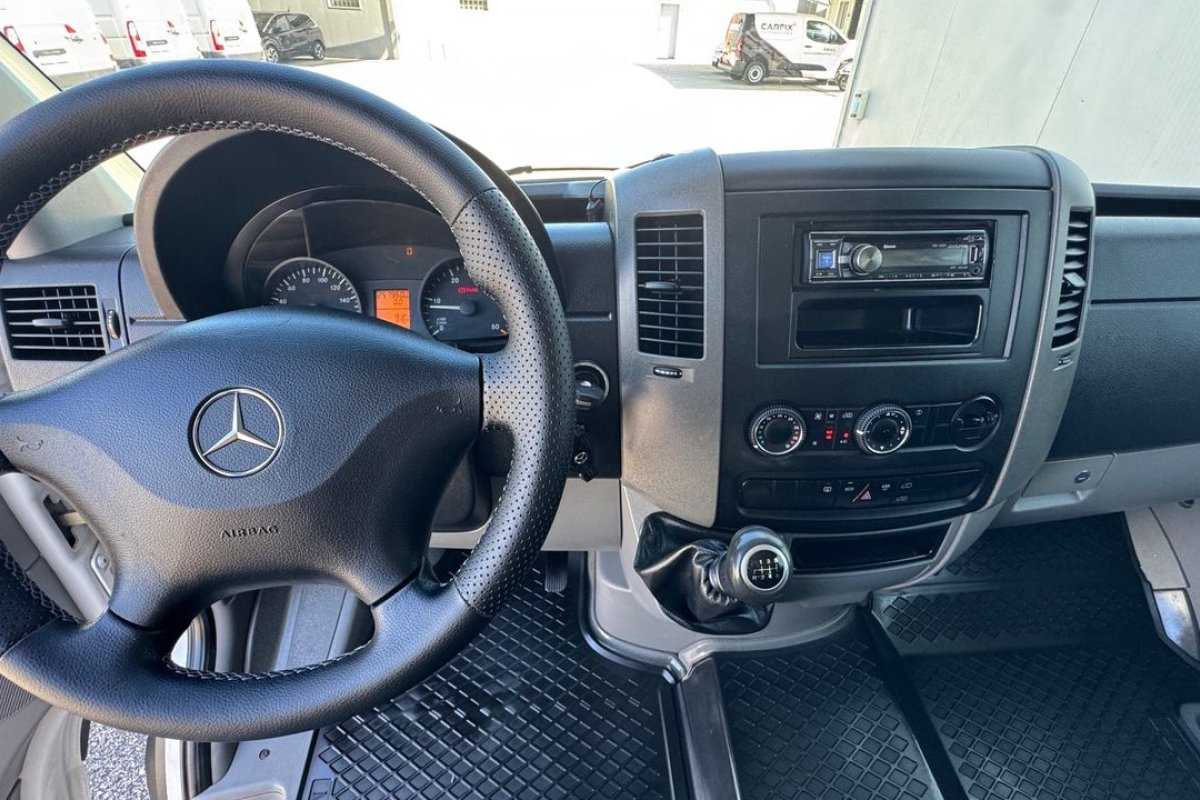 mercedes-benz-sprinter-2015-diesel-2143cc