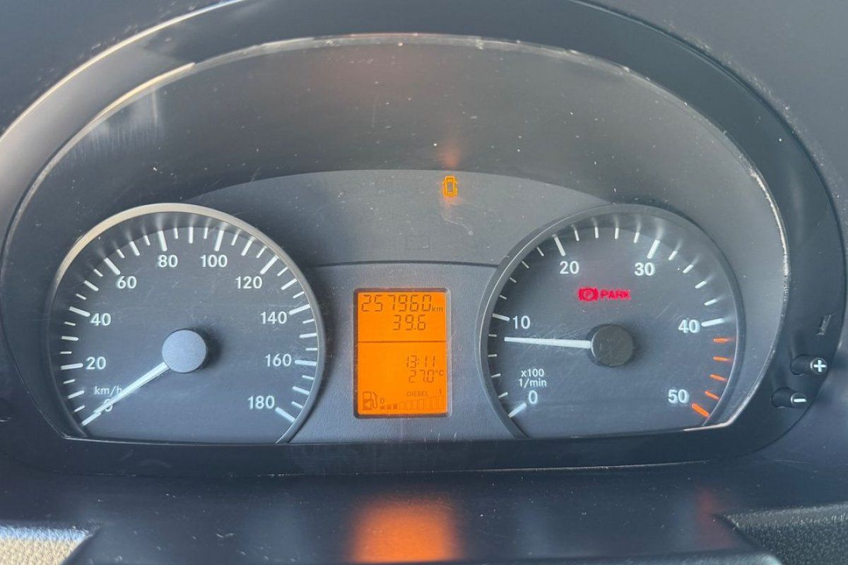 mercedes-benz-sprinter-2015-diesel-2143cc