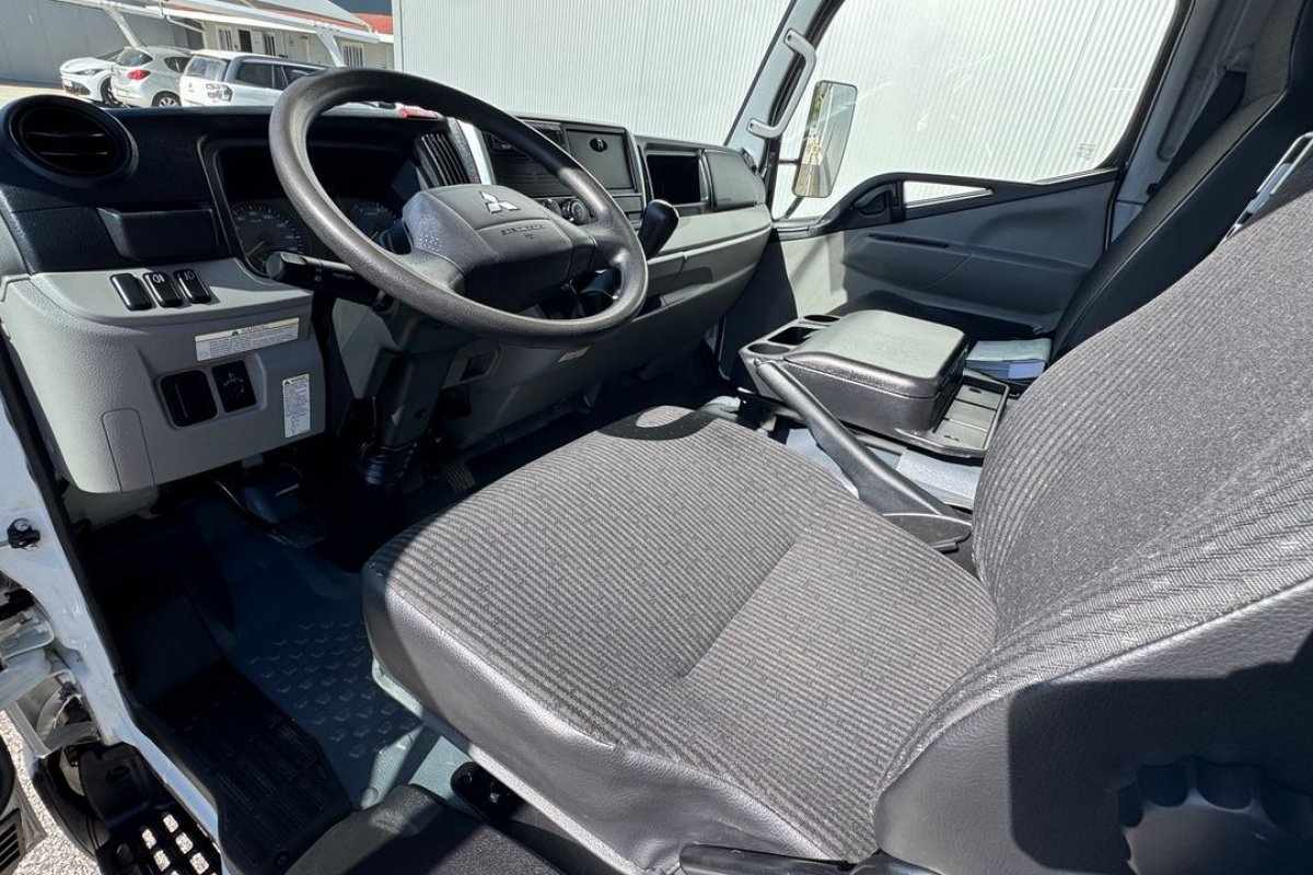 mitsubishi-canter-2021-diesel-2998cc