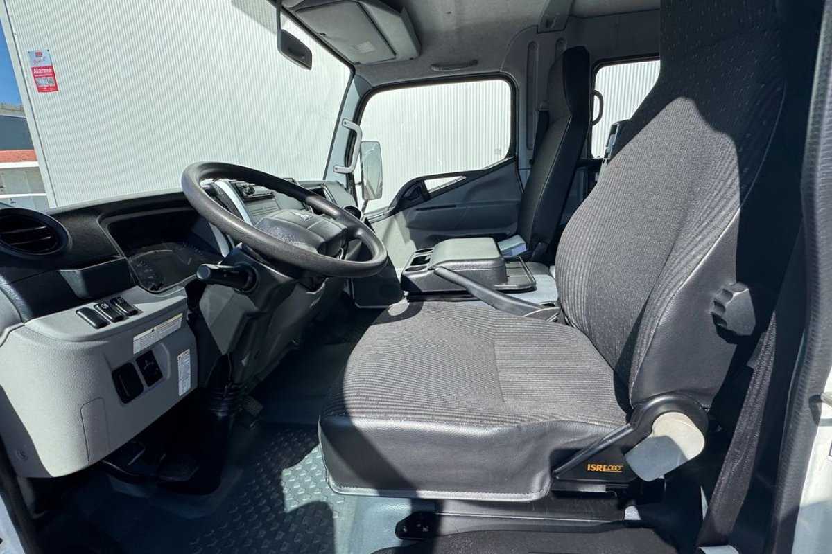 mitsubishi-canter-2021-diesel-2998cc