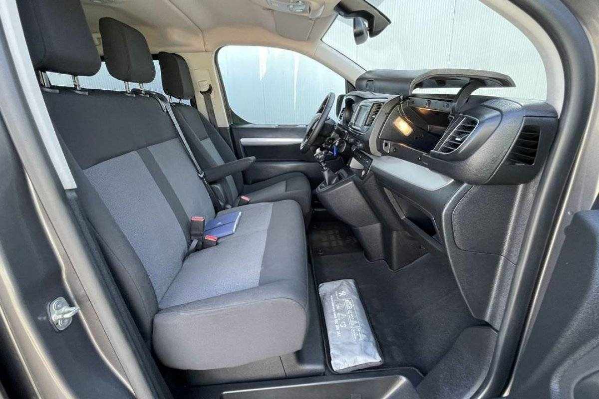 peugeot-traveller-2019-diesel-1499cc