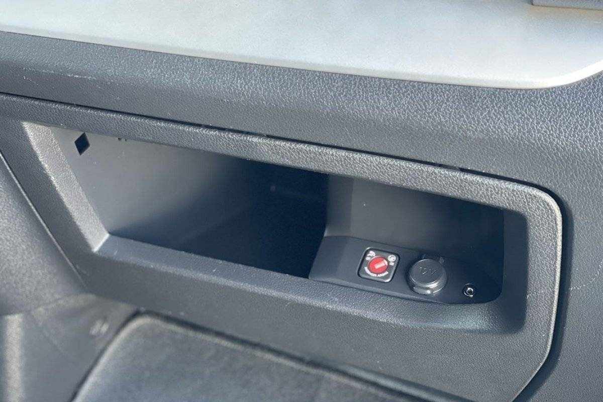 peugeot-traveller-2019-diesel-1499cc