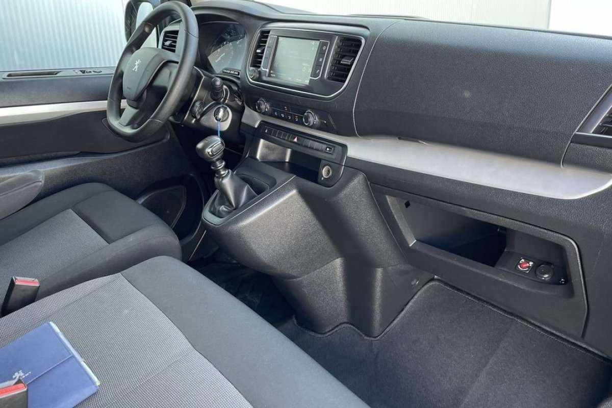 peugeot-traveller-2019-diesel-1499cc
